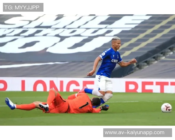 理查利森成为第五位在英超出场250次的巴西球员荣耀时刻 理查利森成为第五位在英超出场250次的巴西球员荣耀时刻